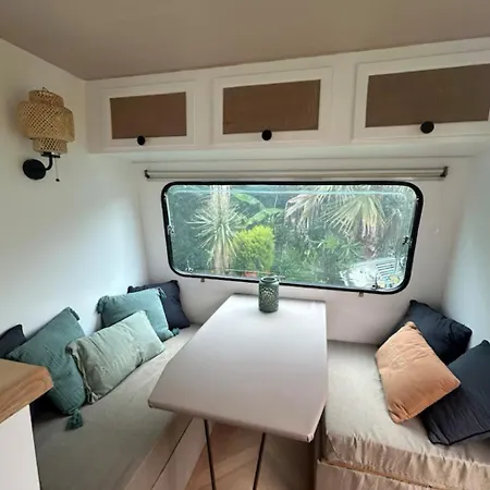 Bed & Breakfast Caravane Chic Et Vintage *